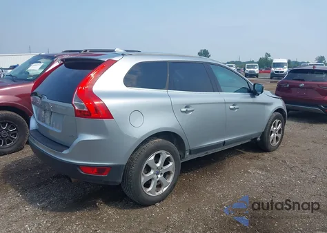 2013 Volvo Xc60 3.2 Premier z USA, uszkodzony, nr VIN YV4952DZXD2392571